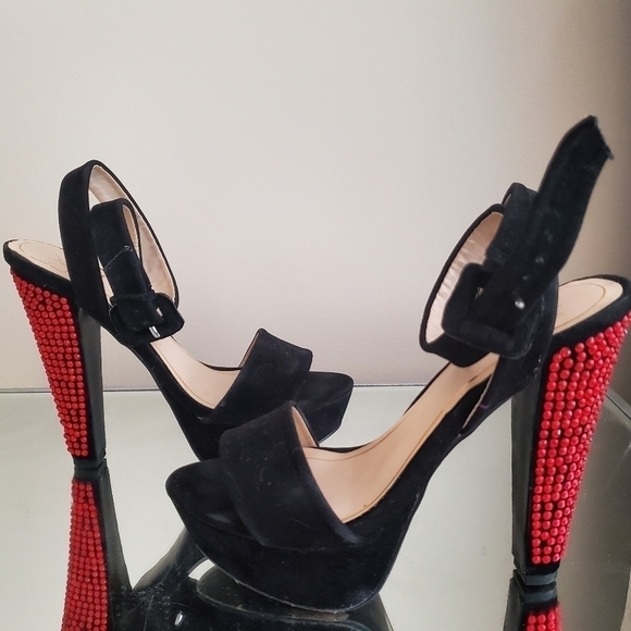 Colin Stewart Black Suede Red Jeweled Gem Studded Strappy Open Toe Heels - Picture 3 of 11